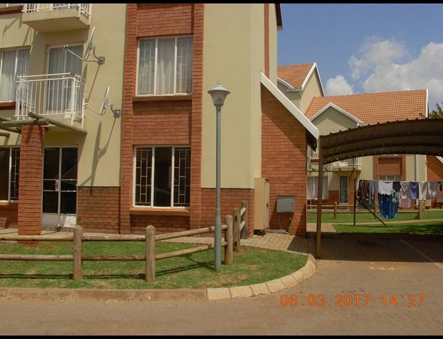 2 BEDROOM APARTMENT SOLD IN THE ORCHARDS